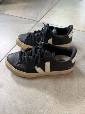 Black Leather VEJA sneakers size 38